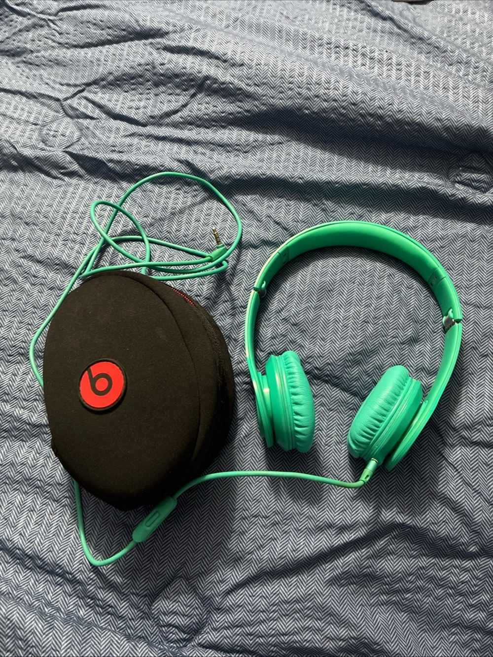 Beats by Dre On-Ear Headphones in Teal/Green